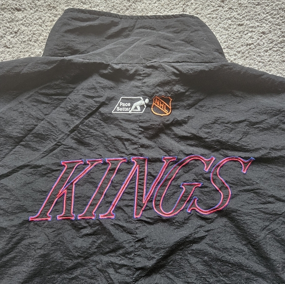 Vintage 90s LA Kings Pace Setter zip-up jacket. Great condition. Mens xl - Picture 10 of 12